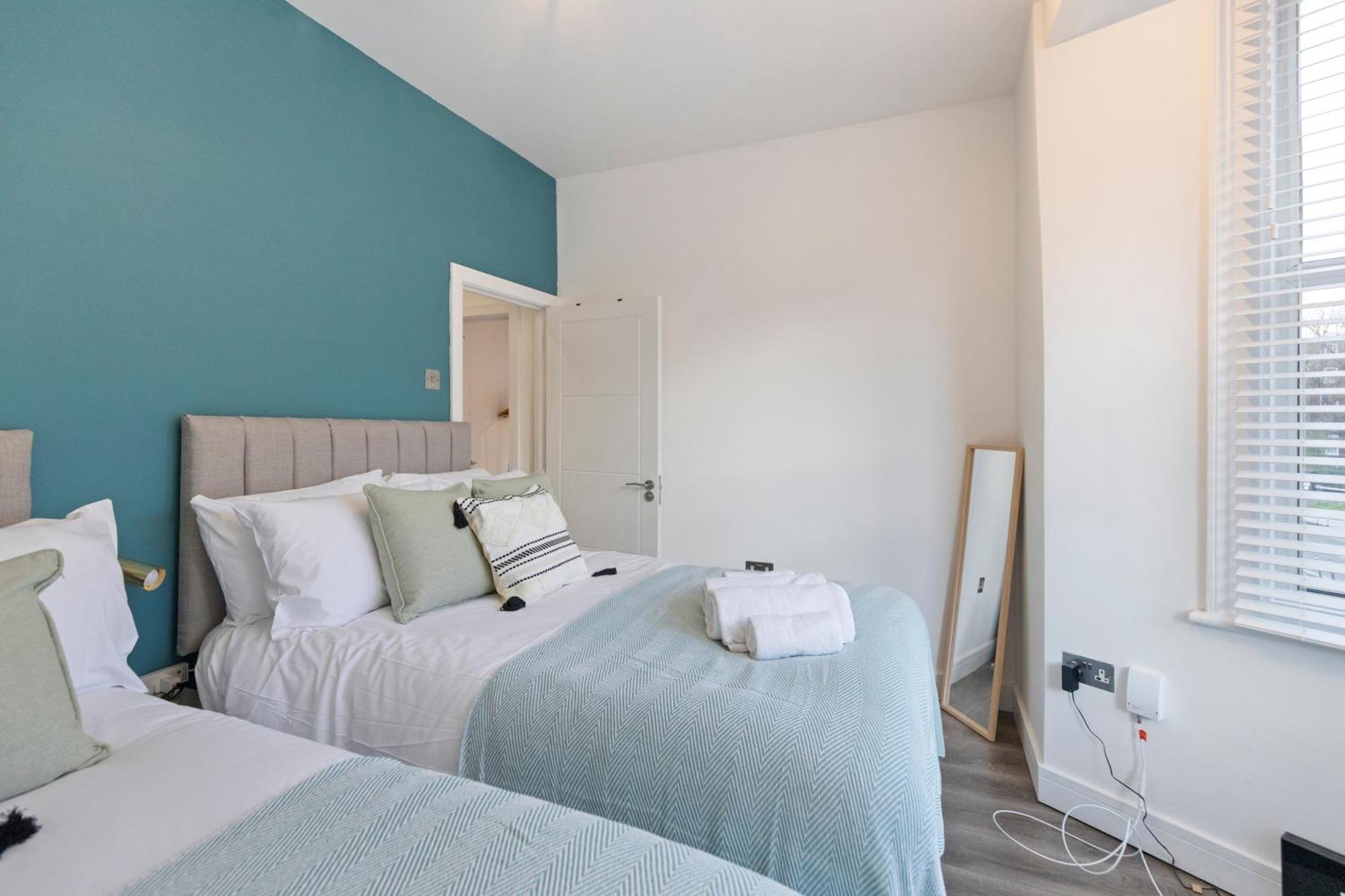 Rose Suite Camden Town 3 Bedroom Sleeps 11 Лондон Екстериор снимка